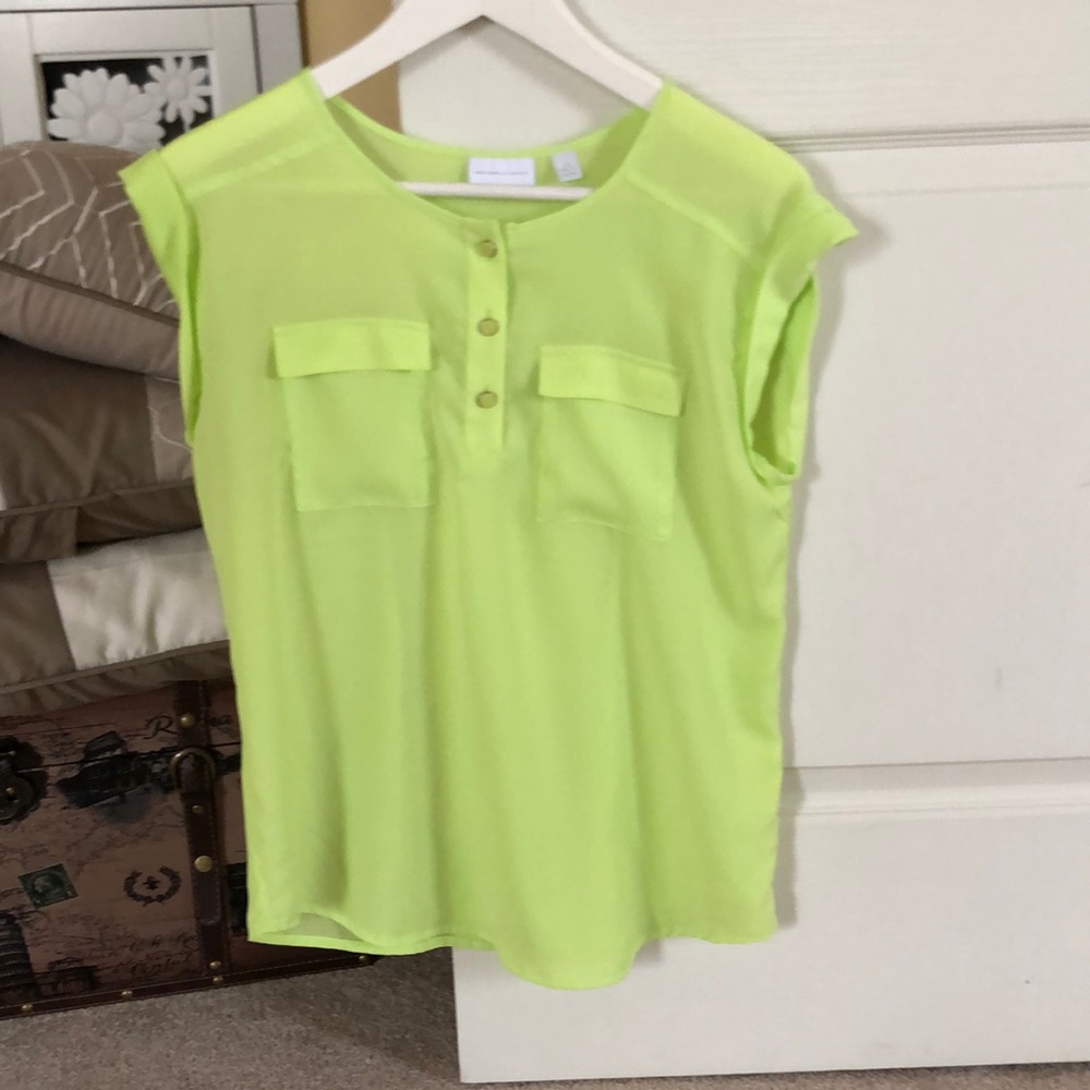 Short sleeve blouse